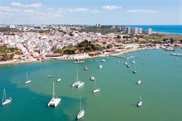 Apartment - Center And Beach Alvor