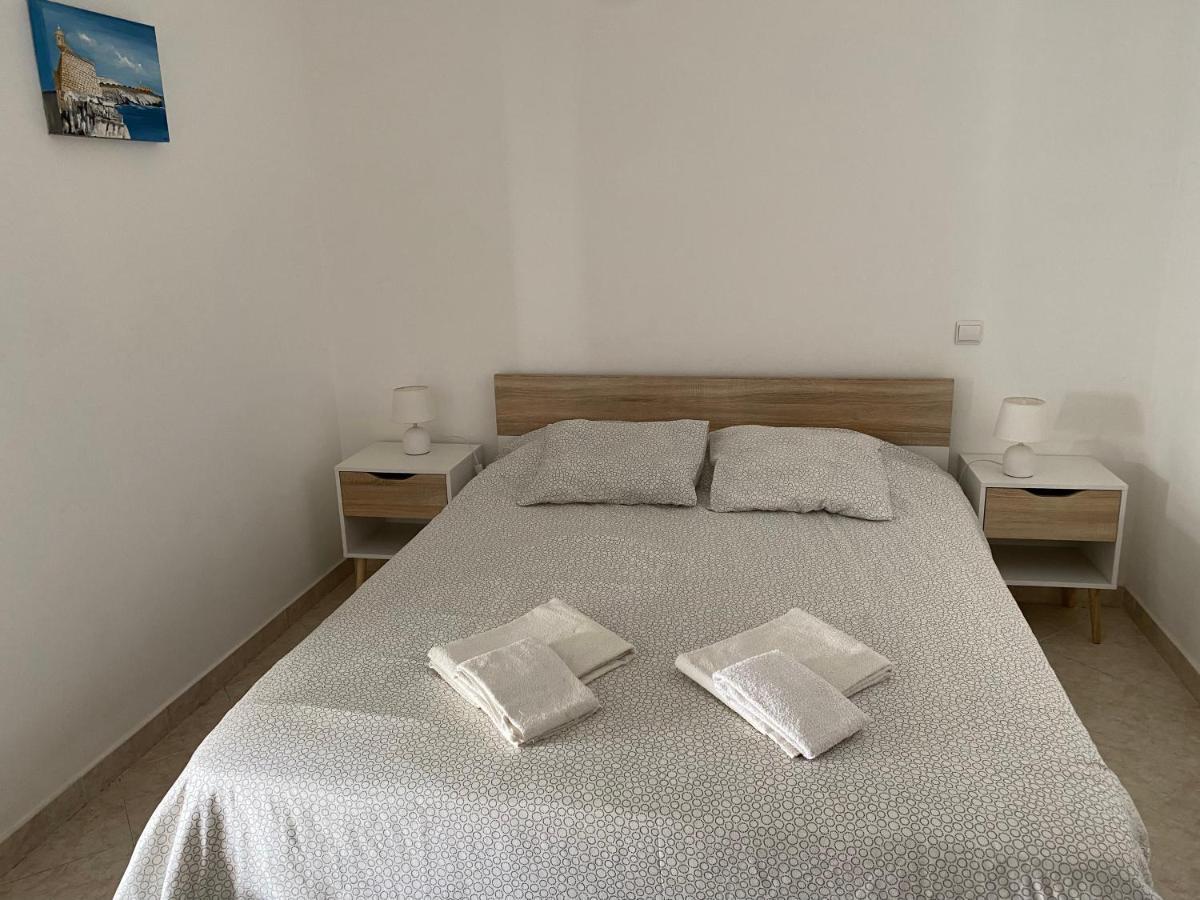 - Center And Apartment *