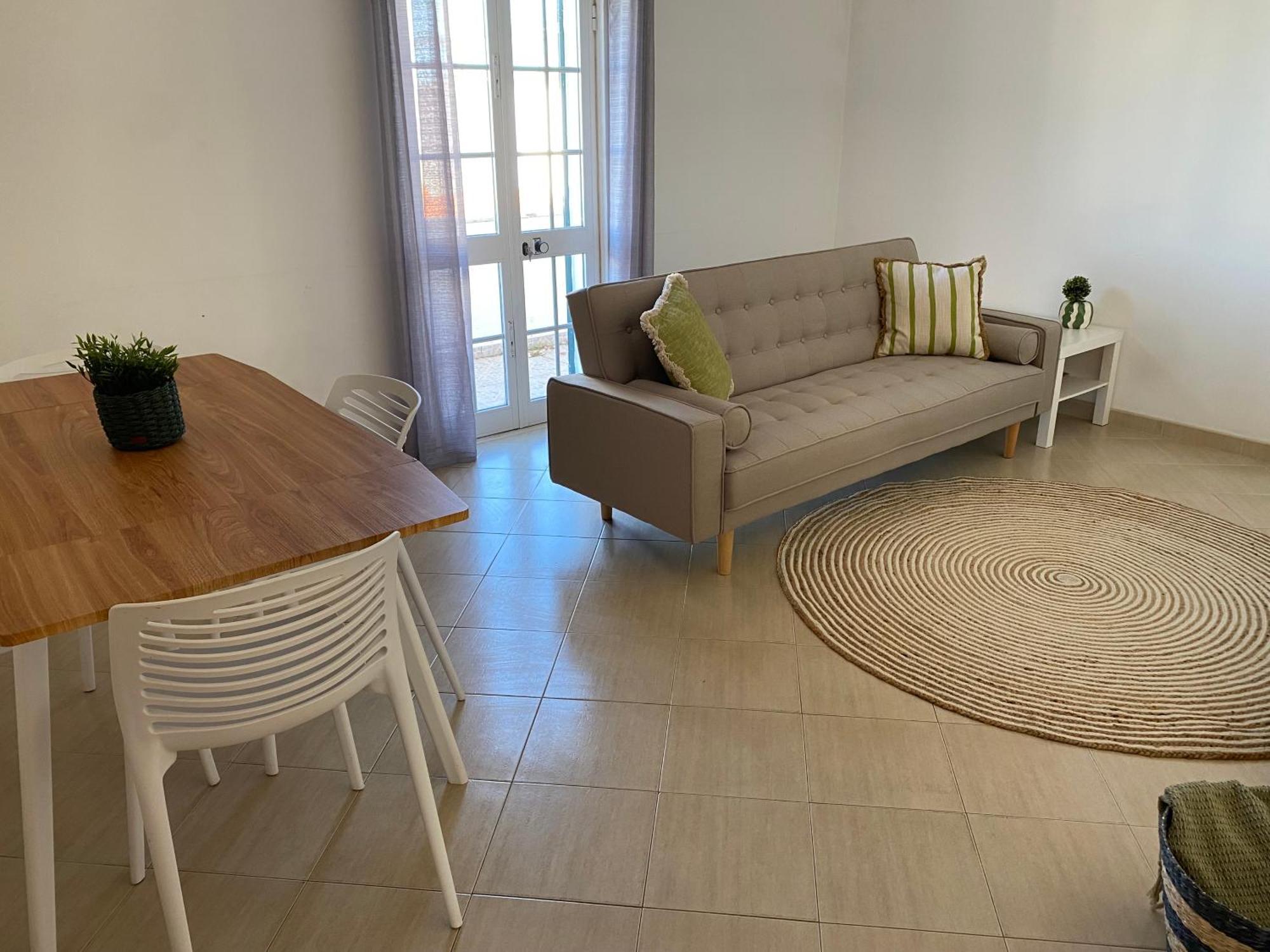 - Center And Apartment